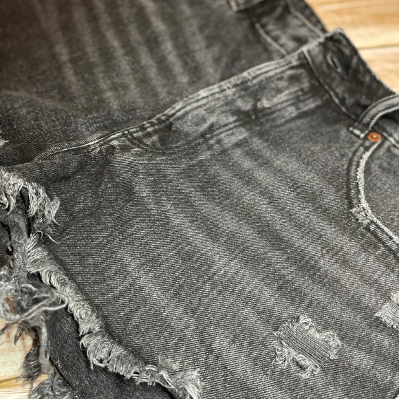 Zara Frayed High Rise Denim Shorts | size 8 - Picture 6 of 7